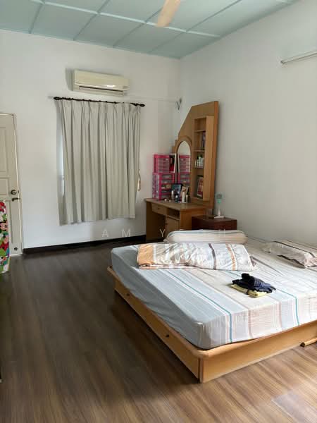 Rumah Berkembar untuk Dijual di Pantai Jerejak (Bayan Lepas) - Sam Yeoh - Bedroom - PropertyGuru.com.my
