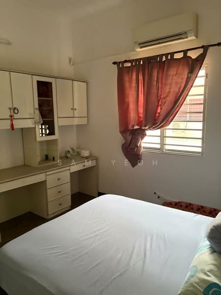 Rumah Berkembar untuk Dijual di Pantai Jerejak (Bayan Lepas) - Sam Yeoh - Bedroom - PropertyGuru.com.my
