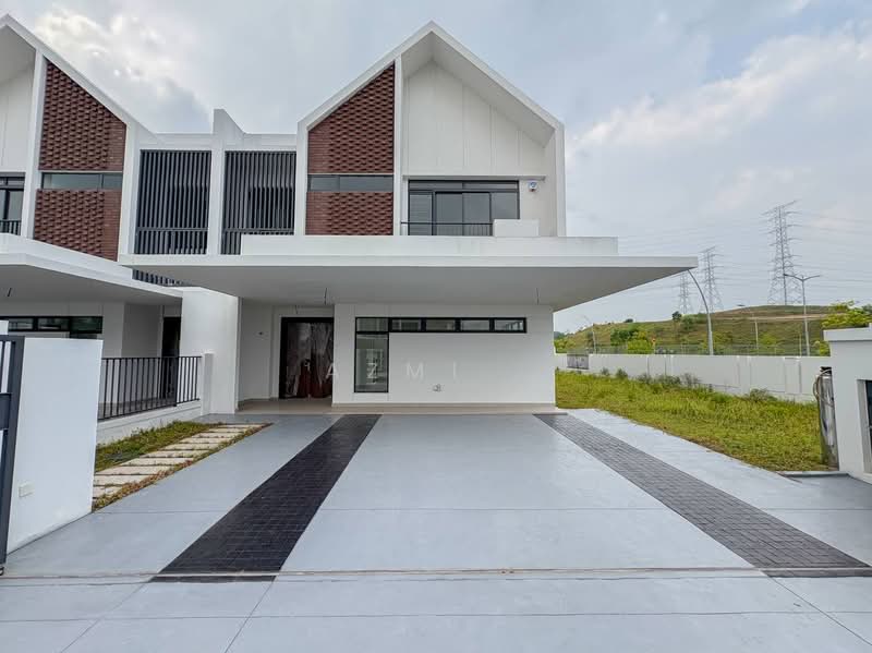 Semi-Detached House for Sale in Shah Alam (Selangor) - Azmi . - Exterior - PropertyGuru.com.my