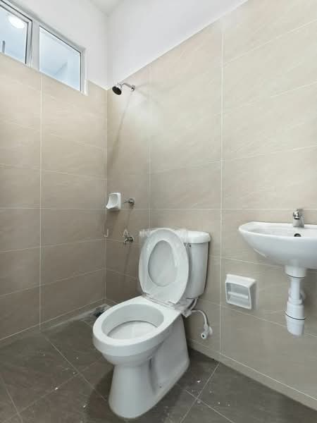 2-storey Terraced House for Sale in Bandar Dato Onn (Tebrau) - JAN AU - Bathroom - PropertyGuru.com.my