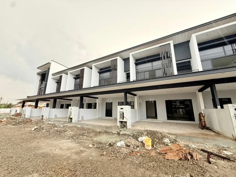 Townhouse for Sale in Kuching (Sarawak) - Jeno Tan - Exterior - PropertyGuru.com.my