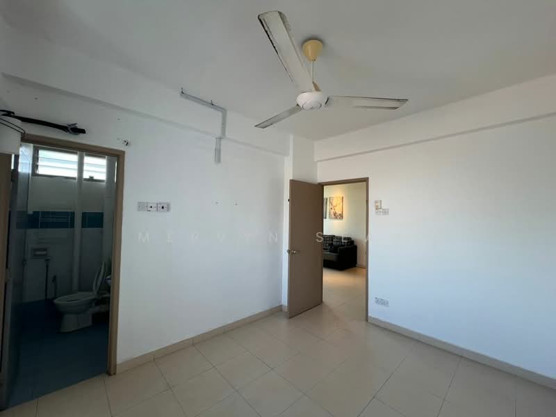 Rumah Flat untuk Dijual di Seri Intan - Mervyn Seah - Bathroom - PropertyGuru.com.my
