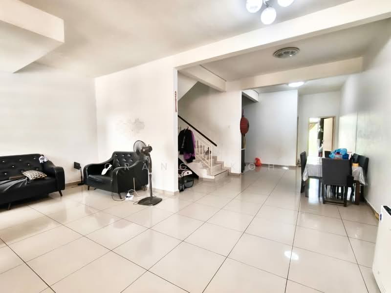 2-storey Terraced House for Sale in Bandar Seri Alam (Masai) - Orange Koh - Living Room - PropertyGuru.com.my