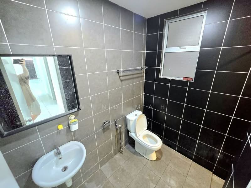 Service Residence for Sale at The Zizz @ Damansara North - Wind Mah - Bathroom - PropertyGuru.com.my