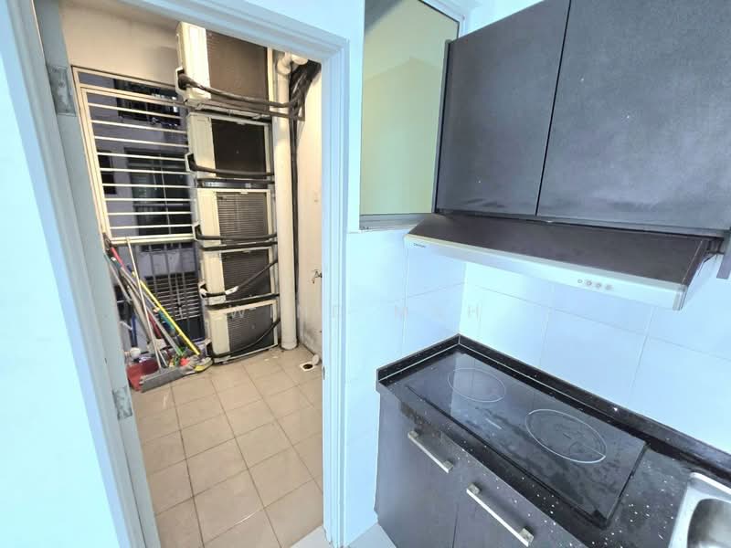 Service Residence for Sale at The Zizz @ Damansara North - Wind Mah - Kitchen - PropertyGuru.com.my