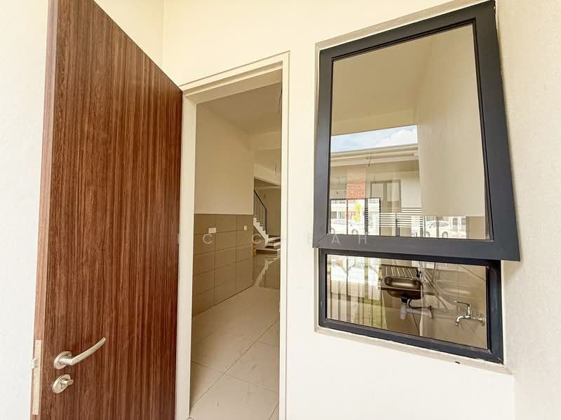 2-storey Terraced House for Sale in Shah Alam (Selangor) - KC Cheah - Entrance - PropertyGuru.com.my