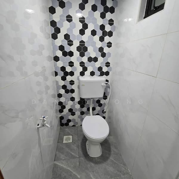 Terraced House for Sale in Skudai (Johor) - Daniel Yong - Bathroom - PropertyGuru.com.my