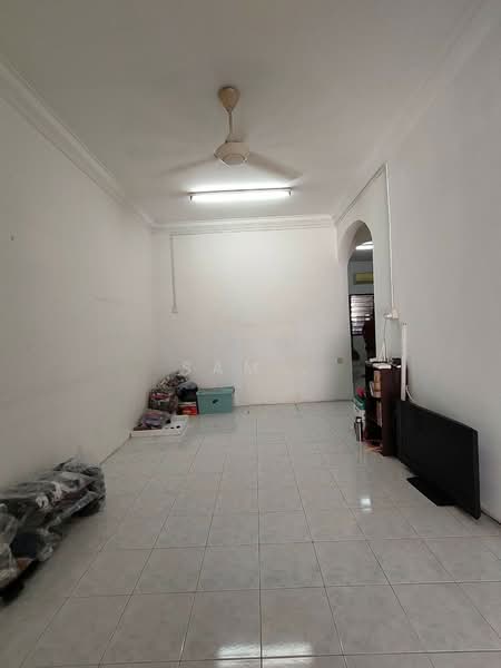 1-storey Terraced House for Sale in Taman Sri Perkasa (Ipoh) - Sam . - Living Room - PropertyGuru.com.my