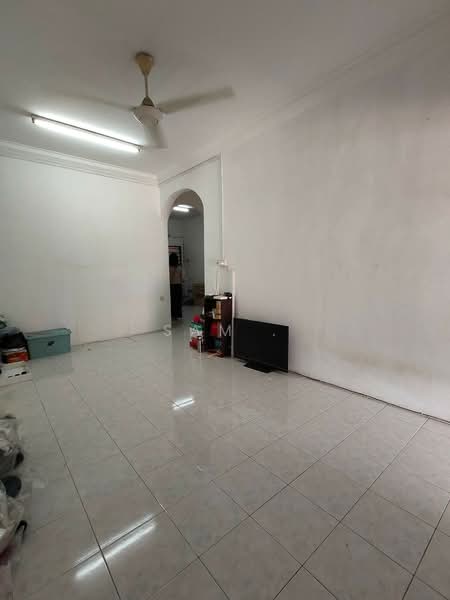 1-storey Terraced House for Sale in Taman Sri Perkasa (Ipoh) - Sam . - Living Room - PropertyGuru.com.my