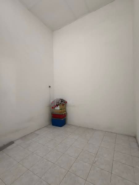 1-storey Terraced House for Sale in Taman Sri Perkasa (Ipoh) - Sam . - Interior - PropertyGuru.com.my