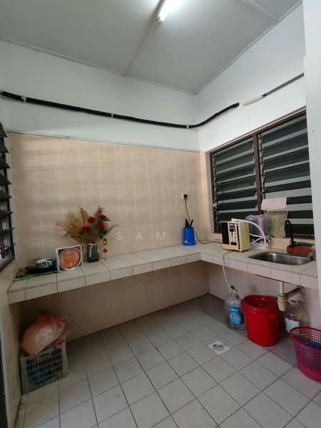 1-storey Terraced House for Sale in Taman Sri Perkasa (Ipoh) - Sam . - Kitchen - PropertyGuru.com.my