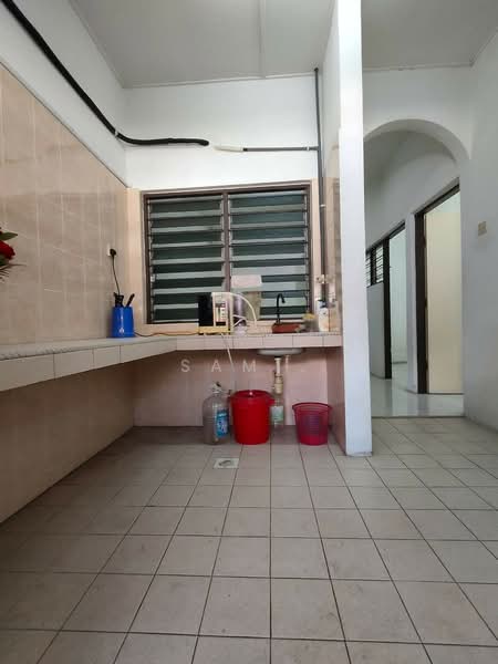 1-storey Terraced House for Sale in Taman Sri Perkasa (Ipoh) - Sam . - Kitchen - PropertyGuru.com.my