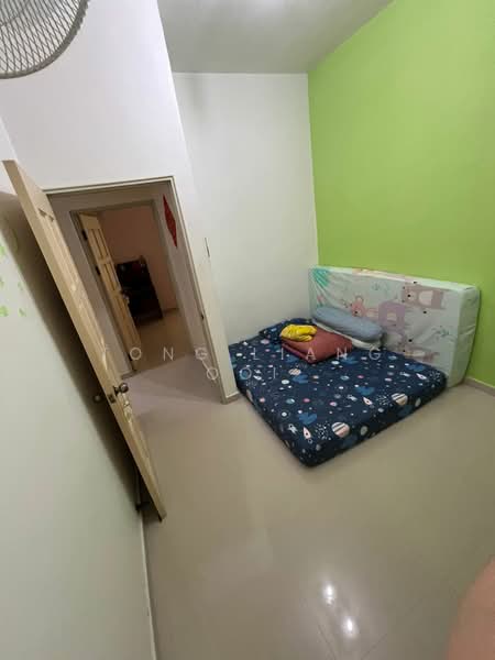 Pangsapuri untuk Dijual di Taman Seri Perak - Tong Liang Ooi - Bedroom - PropertyGuru.com.my