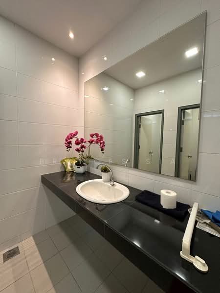 Kedai / Pejabat untuk Disewa di Bandar Sri Damansara (Selangor) - Frances Sia - Bathroom - PropertyGuru.com.my