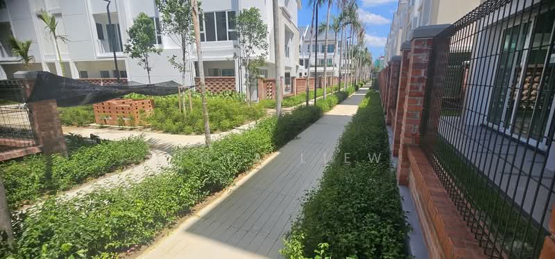 Rumah Berkembar untuk Disewa di Seri Tanjung Pinang (Tanjung Tokong) - Linda Liew - Common backyard - PropertyGuru.com.my