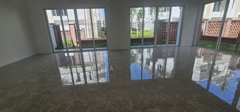 Rumah Berkembar untuk Disewa di Seri Tanjung Pinang (Tanjung Tokong) - Linda Liew - Large living hall - PropertyGuru.com.my