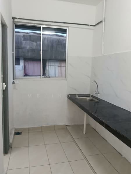 Rumah Flat untuk Dijual di Taman Air Biru - Melinda Ee - Kitchen - PropertyGuru.com.my