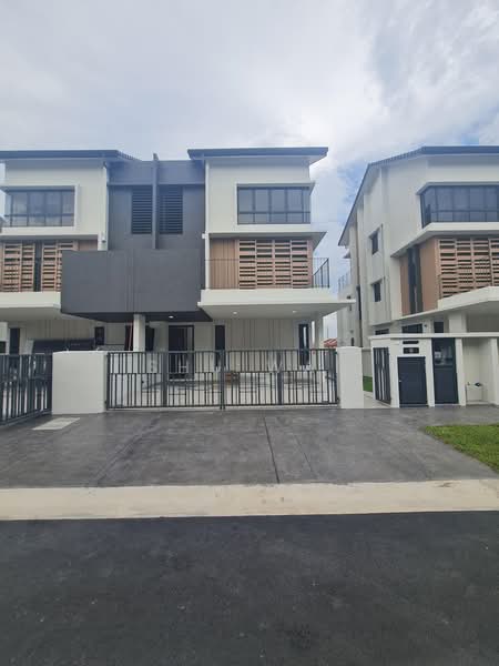 Rumah Berkembar untuk Dijual di BANDAR PUCHONG JAYA (Puchong) - Shu Wai - Exterior - PropertyGuru.com.my