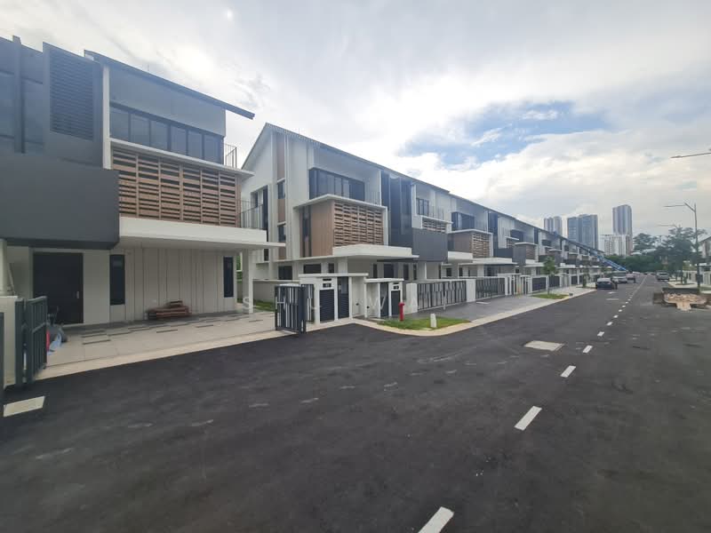 Rumah Berkembar untuk Dijual di BANDAR PUCHONG JAYA (Puchong) - Shu Wai - PropertyGuru.com.my
