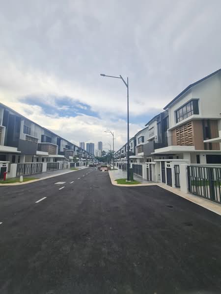 Rumah Berkembar untuk Dijual di BANDAR PUCHONG JAYA (Puchong) - Shu Wai - PropertyGuru.com.my