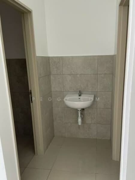 Pejabat untuk Dijual di Petaling Jaya (Selangor) - Peggy Lim - Bathroom - PropertyGuru.com.my