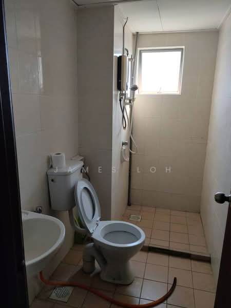 Servis Apartment untuk Dijual di Rhythm Avenue - James Loh - Bathroom - PropertyGuru.com.my