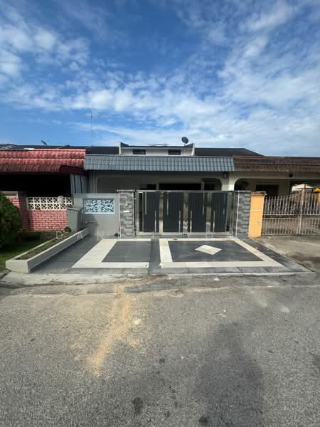 1-storey Terraced House for Sale in Saleng (Senai) - Daniel Yong - Exterior - PropertyGuru.com.my