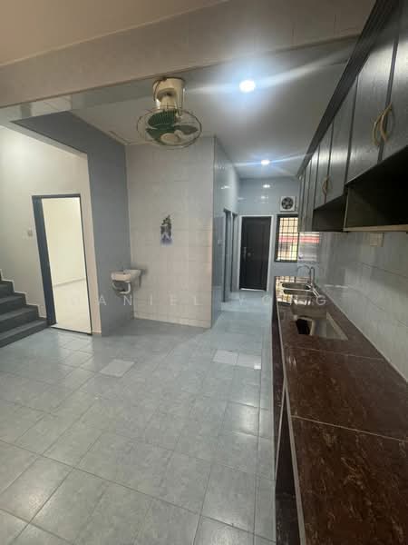 1-storey Terraced House for Sale in Saleng (Senai) - Daniel Yong - Kitchen - PropertyGuru.com.my