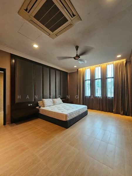 Semi-Detached House for Sale in Austin Perdana (Tebrau) - Han Yong Ang - Bedroom - PropertyGuru.com.my