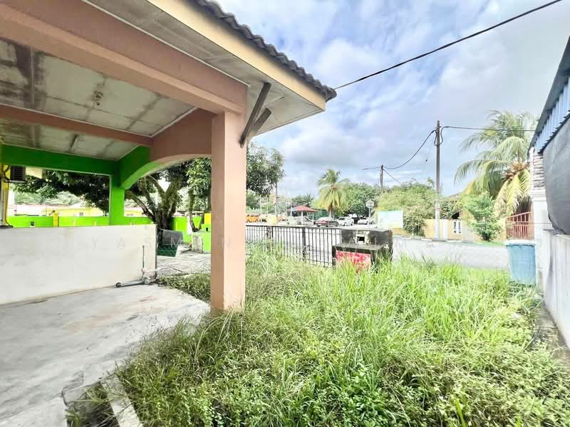 1-storey Terraced House for Sale in Bandar Mahkota Banting (Tanjong Duabelas) - Yasmin Sulaiman - Exterior - PropertyGuru.com.my