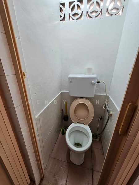 1-storey Terraced House for Sale in Taman Universiti (Skudai) - Wendy Fong - Bathroom - PropertyGuru.com.my