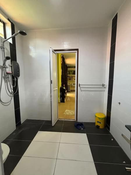 Bungalow for Sale in Gelugor (Penang) - Shahidan Ismail - Bathroom - PropertyGuru.com.my