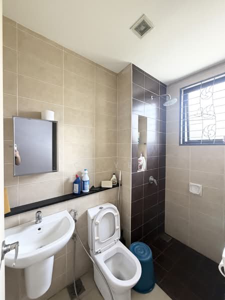 Terraced House for Sale in Bandar Kinrara Seksyen 8 (Bandar Kinrara) - CK Yee - Bathroom - PropertyGuru.com.my