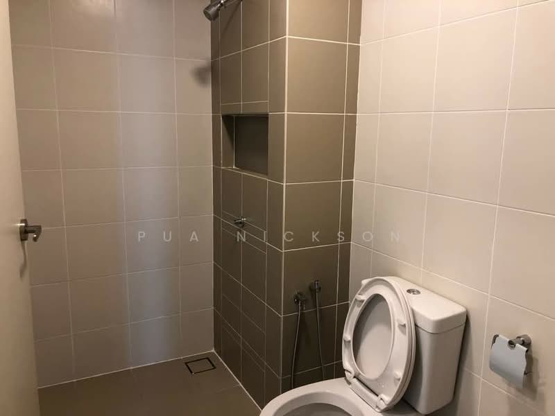 Servis Apartment untuk Disewa di Pacific 63 - Pua Nickson - Bathroom - PropertyGuru.com.my