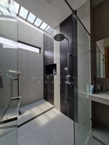 Bungalow for Sale in Saujana Impian (Kajang) - Noraini Dahan - Bathroom - PropertyGuru.com.my