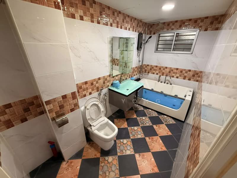 Rumah Teres 2 Tingkat untuk Dijual di Taman Daya (Kepong) - Sean Yong - Bathroom - PropertyGuru.com.my