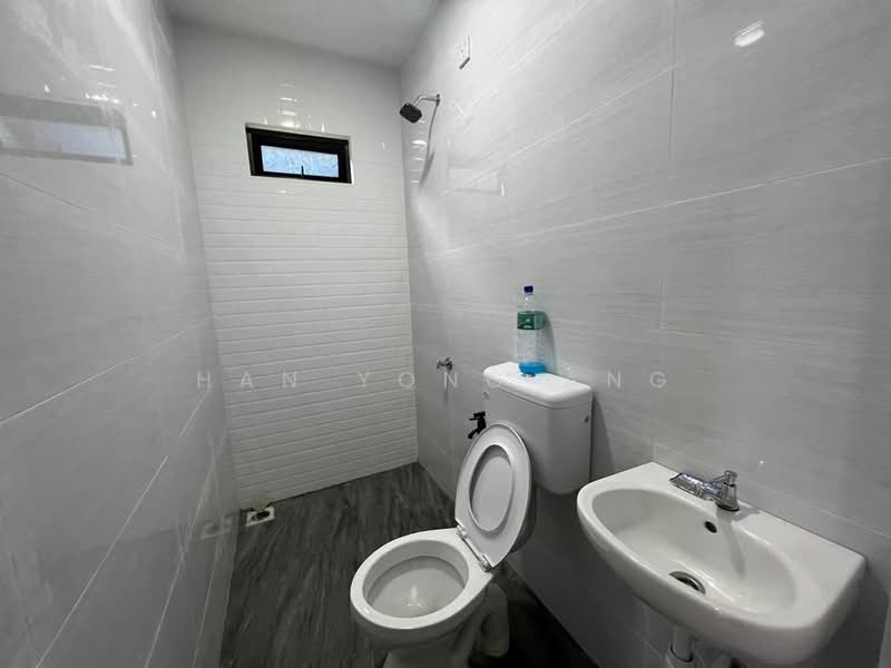 2-storey Terraced House for Sale in Taman Sri Plentong (Masai) - Han Yong Ang - Bathroom - PropertyGuru.com.my