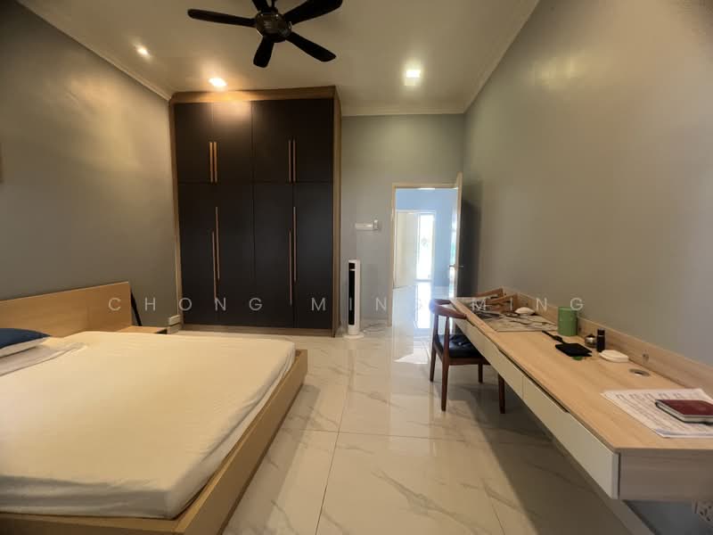 Rumah Berkembar untuk Dijual di Taman Anggun 3 (Rawang) - Chong Ming Ming - Bedroom - PropertyGuru.com.my