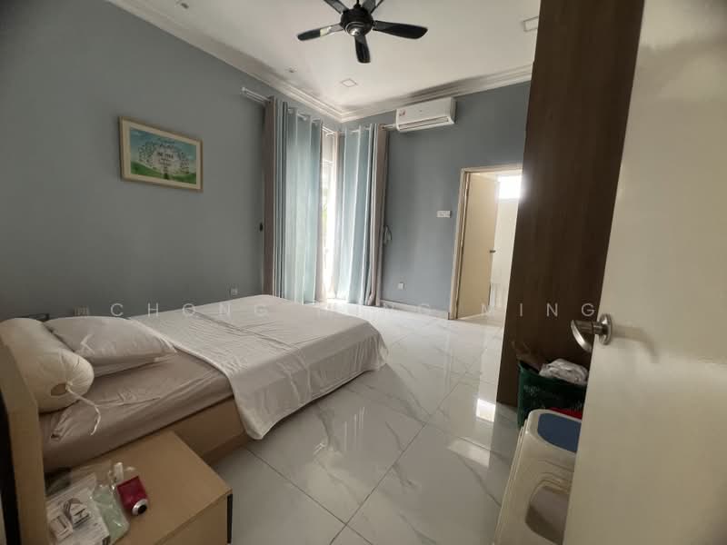 Rumah Berkembar untuk Dijual di Taman Anggun 3 (Rawang) - Chong Ming Ming - Bedroom - PropertyGuru.com.my