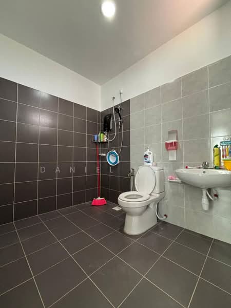 Rumah Kluster untuk Dijual di Skudai (Johor) - Daniel Yong - Bathroom - PropertyGuru.com.my