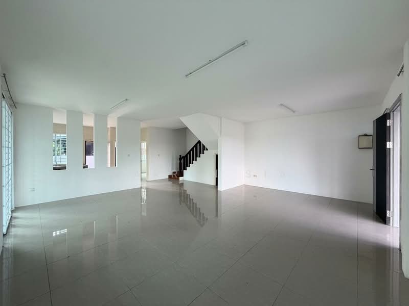 Semi-Detached House for Sale in Taman Uni Central (Samarahan) - Warron Sia - PropertyGuru.com.my
