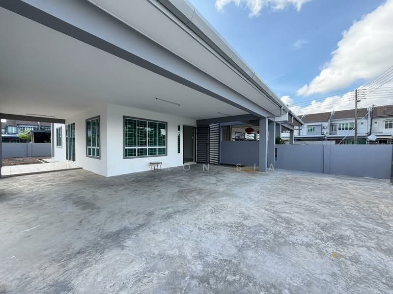 Semi-Detached House for Sale in Taman Uni Central (Samarahan) - Warron Sia - PropertyGuru.com.my