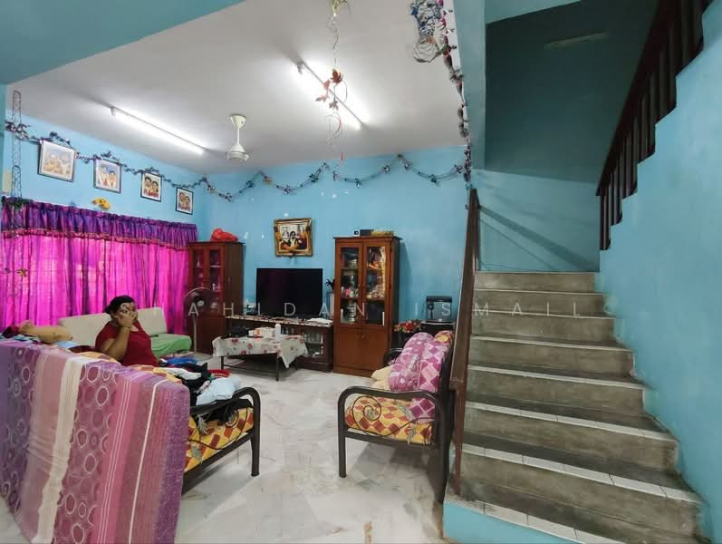 Terraced House for Sale in Country Heights (Kajang) - Shahidan Ismail - Living Room - PropertyGuru.com.my
