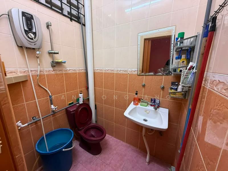 1-storey Terraced House for Sale in Kulai (Johor) - Han Yong Ang - Bathroom - PropertyGuru.com.my