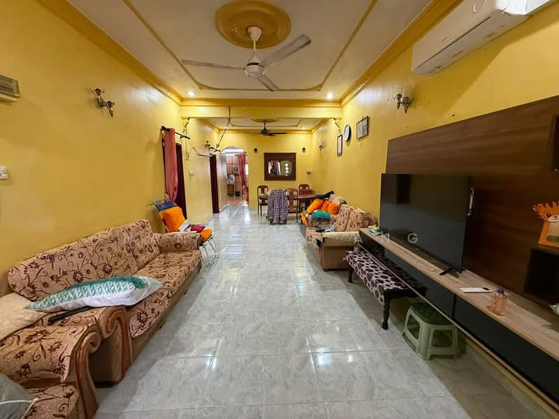 1-storey Terraced House for Sale in Kulai (Johor) - Han Yong Ang - Living Room - PropertyGuru.com.my