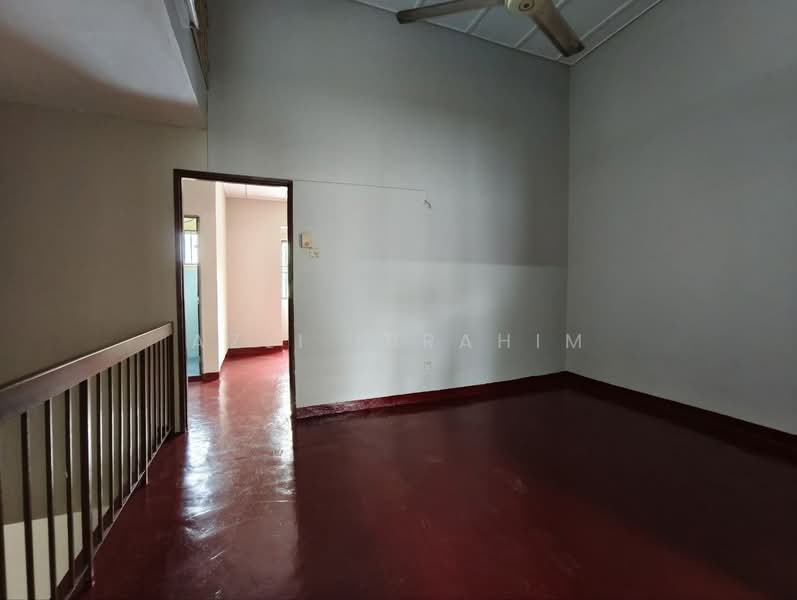 2-storey Terraced House for Sale in Taman Keramat Permai (Ulu Kelang) - Azli Ibrahim - Interior - PropertyGuru.com.my