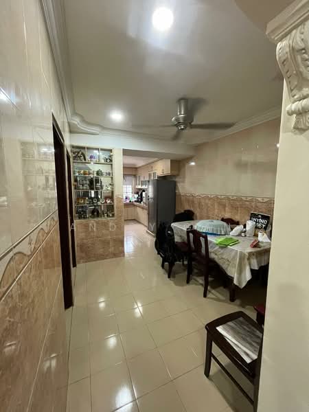 Rumah Teres 2 Tingkat untuk Dijual di Kota Kemuning (Shah Alam) - Anddy Gan - Corridor - PropertyGuru.com.my