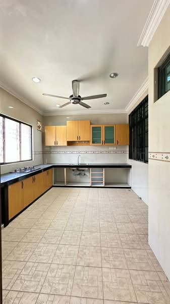 Semi-Detached House for Rent in Ulu Tiram (Johor) - Jas Tay - Kitchen - PropertyGuru.com.my