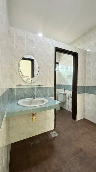 Semi-Detached House for Rent in Ulu Tiram (Johor) - Jas Tay - Bathroom - PropertyGuru.com.my