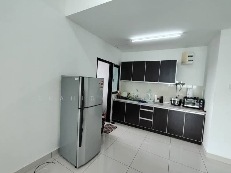 Servis Apartment untuk Dijual di Kiara Plaza - Shahidan Ismail - Kitchen - PropertyGuru.com.my